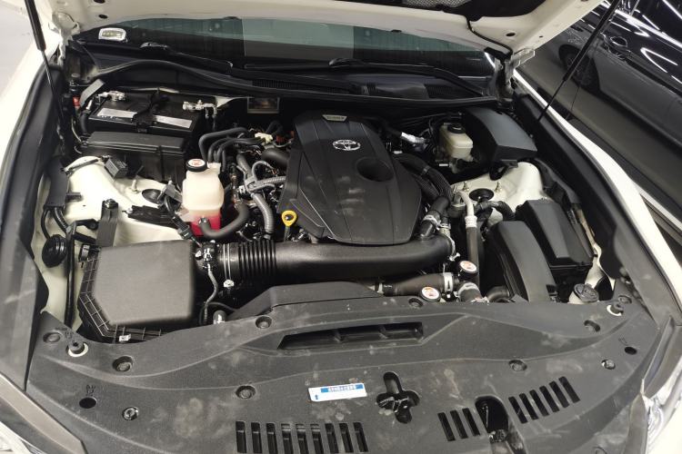 Used Toyota Crown 2017 2.0T Sport Edition Engine Bay