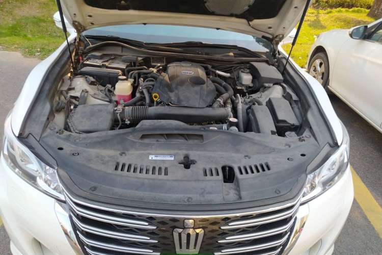 Used Toyota Crown 2017 2.0T Sport Edition Engine Bay