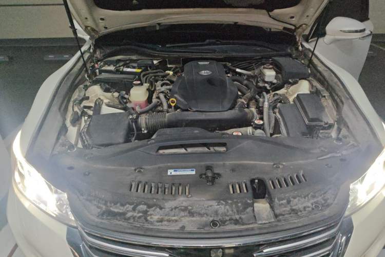 Used Toyota Crown 2017 2.0T Sport Edition Engine Bay