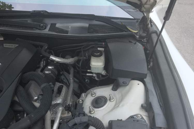 Used Toyota Crown 2017 2.0T Sport Edition Engine Bay Left