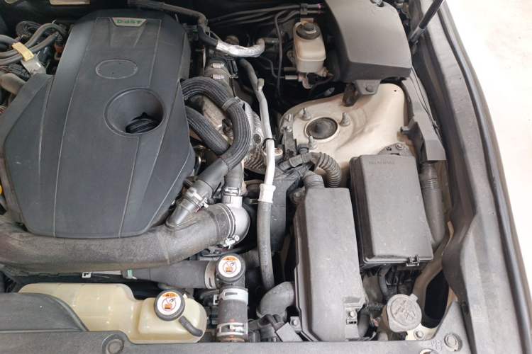 Used Toyota Crown 2017 2.0T Sport Edition Engine Bay Left