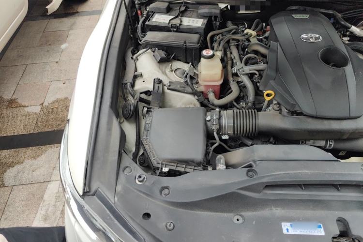 Used Toyota Crown 2017 2.0T Sport Edition Engine Bay Right