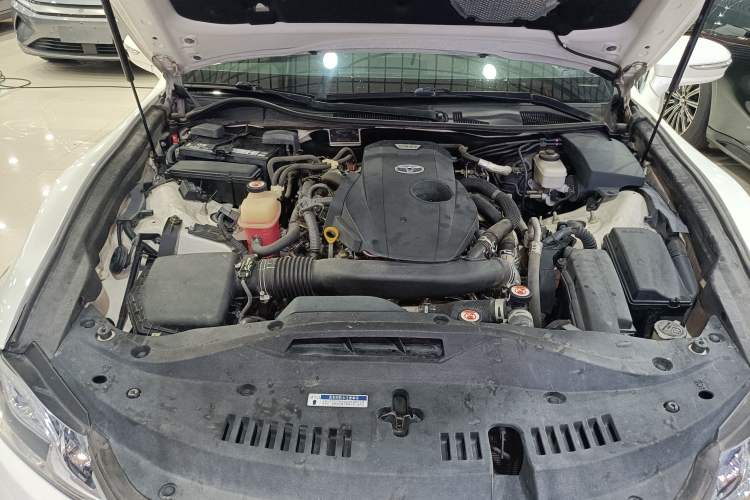Used Toyota Crown 2017 2.0T Sport Edition Engine Bay