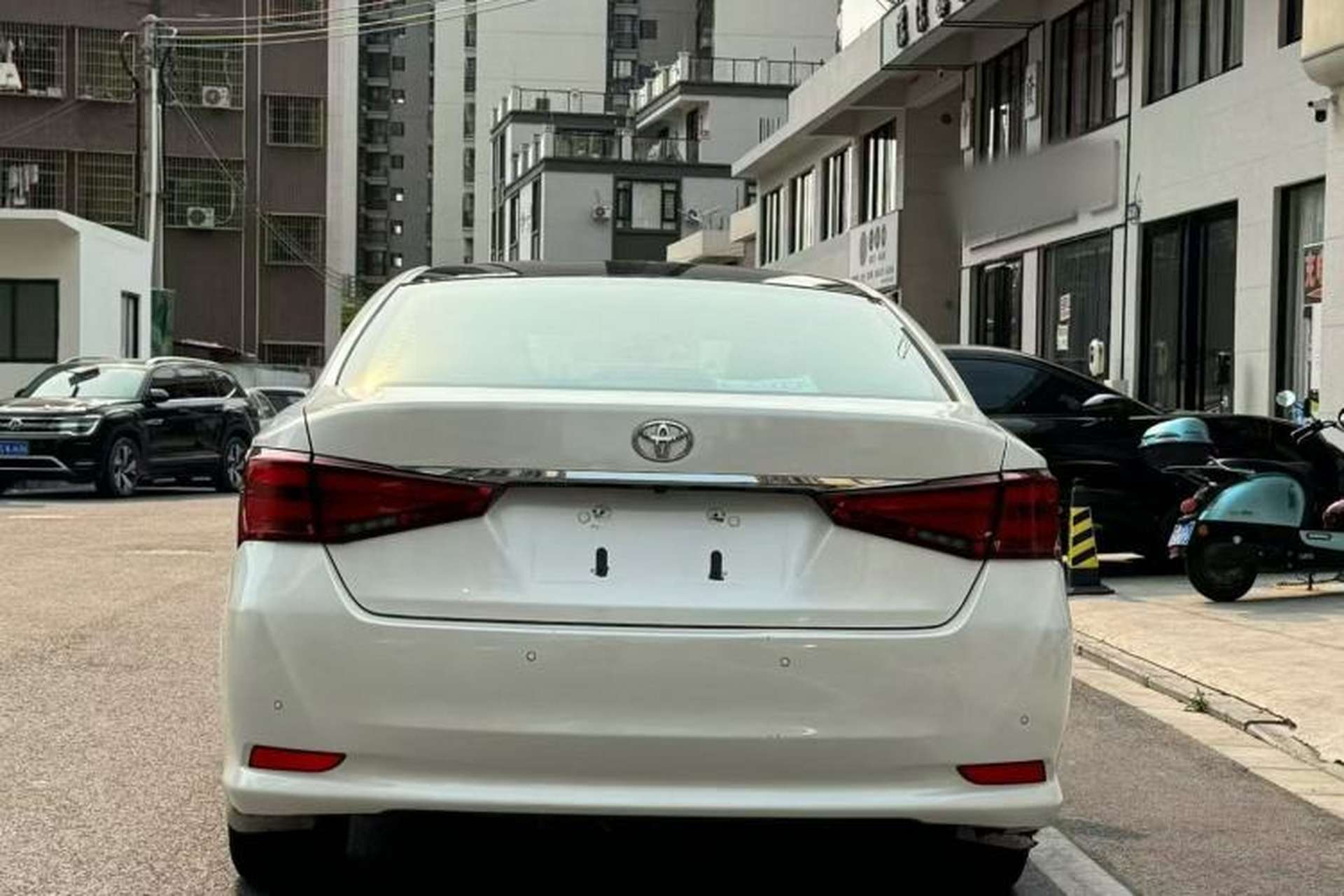 Used Toyota Crown 2017 2.0T Sport Edition Exterior 2