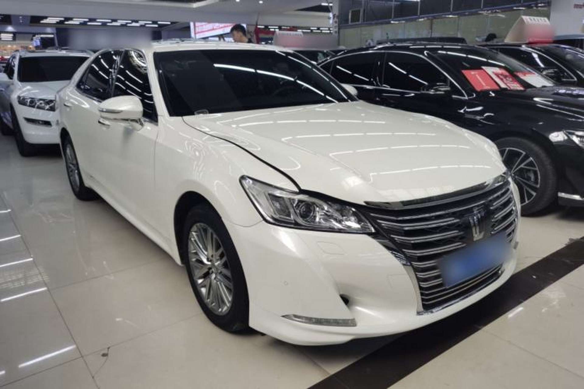 Used Toyota Crown 2017 2.0T Sport Edition Front Right 45 Deg