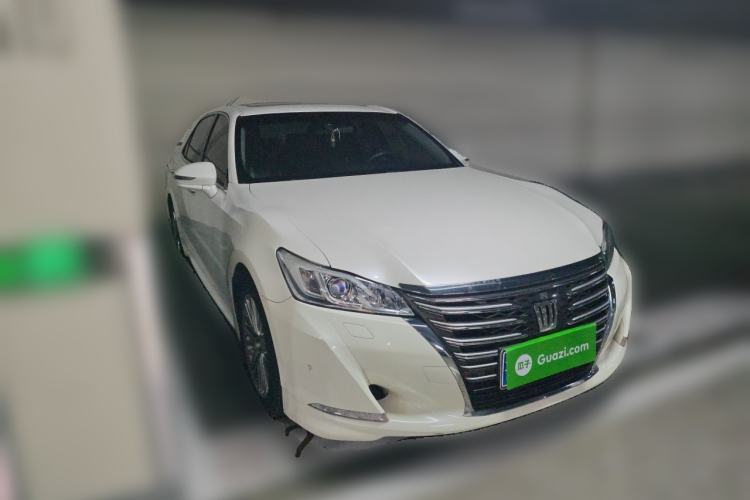 Used Toyota Crown 2017 2.0T Sport Edition Front Right 45 Deg