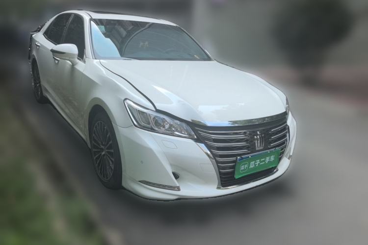 Used Toyota Crown 2017 2.0T Sport Edition Front Right 45 Deg