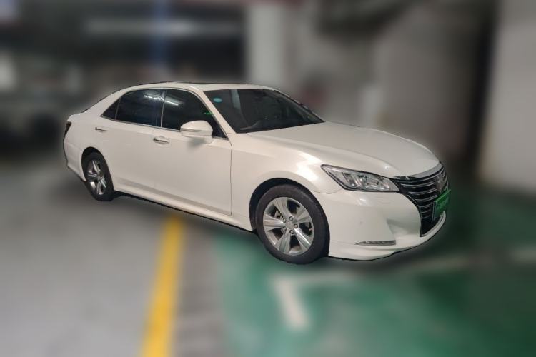 Used Toyota Crown 2017 2.0T Sport Edition Front Right 45 Deg