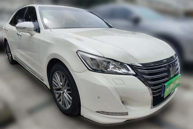 Used Toyota Crown 2017 2.0T Sport Edition Front Right 45 Deg