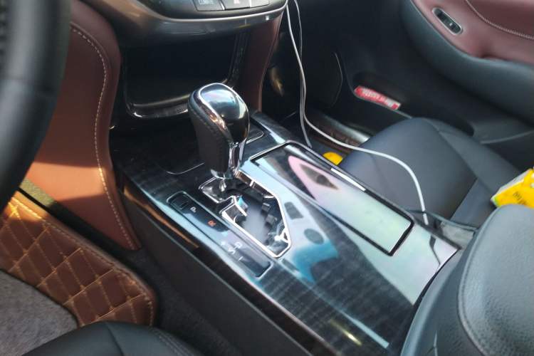 Used Toyota Crown 2017 2.0T Sport Edition Gear Lever