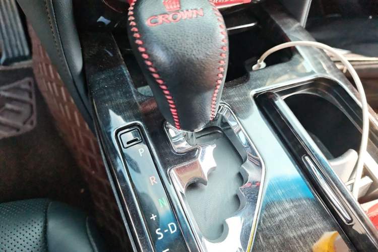 Used Toyota Crown 2017 2.0T Sport Edition Gear Lever
