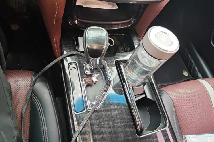 Used Toyota Crown 2017 2.0T Sport Edition Gear Lever