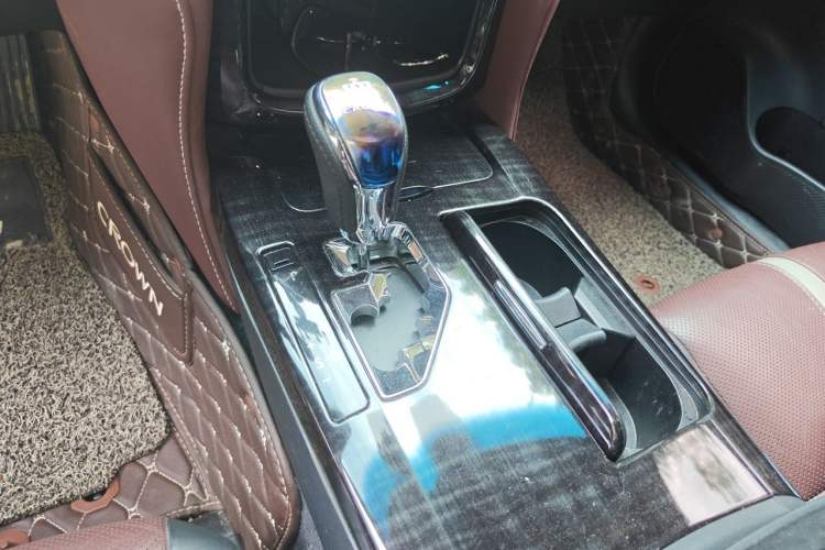 Used Toyota Crown 2017 2.0T Sport Edition Gear Lever