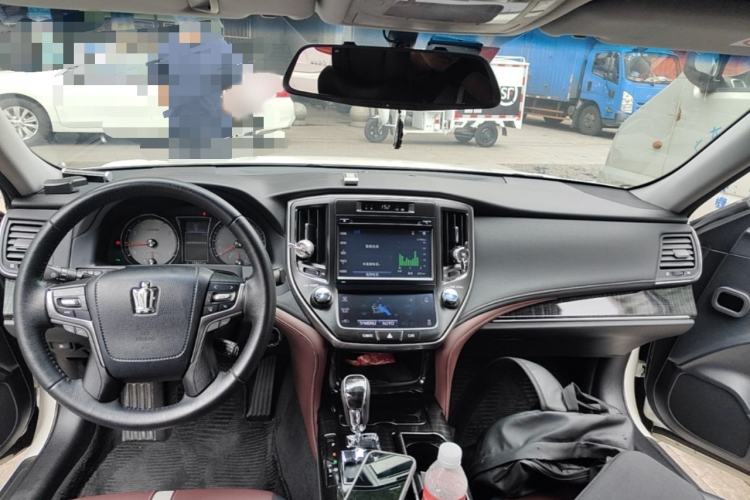 Used Toyota Crown 2017 2.0T Sport Edition Interior 2