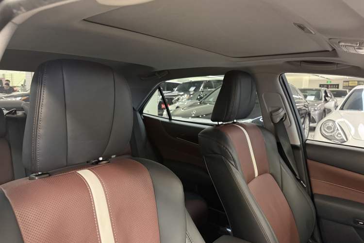 Used Toyota Crown 2017 2.0T Sport Edition Interior 3