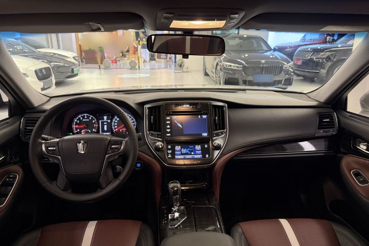 Used Toyota Crown 2017 2.0T Sport Edition Interior 7
