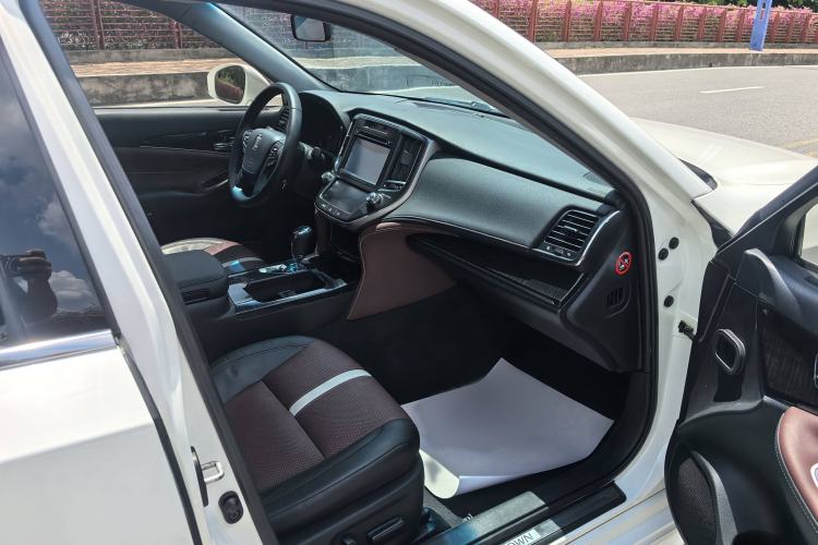 Used Toyota Crown 2017 2.0T Sport Edition Interior 8