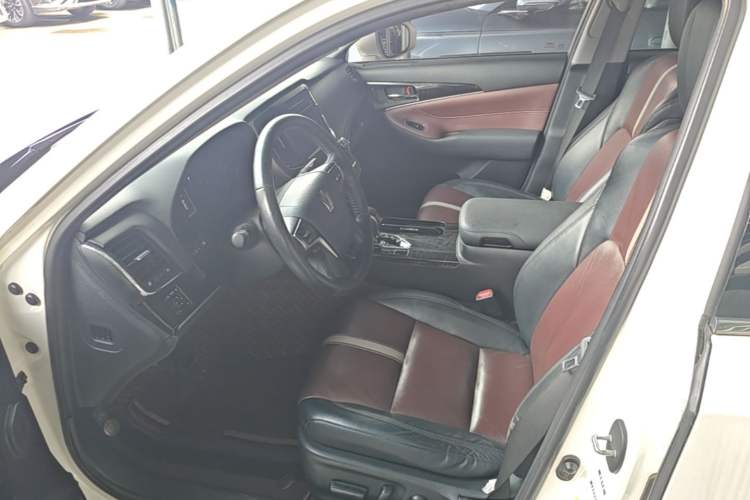 Used Toyota Crown 2017 2.0T Sport Edition Left Front Seat