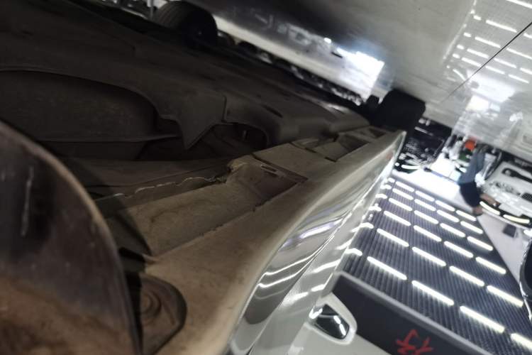 Used Toyota Crown 2017 2.0T Sport Edition Left Side Sill