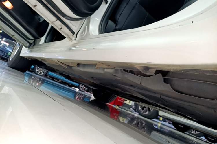 Used Toyota Crown 2017 2.0T Sport Edition Left Side Sill