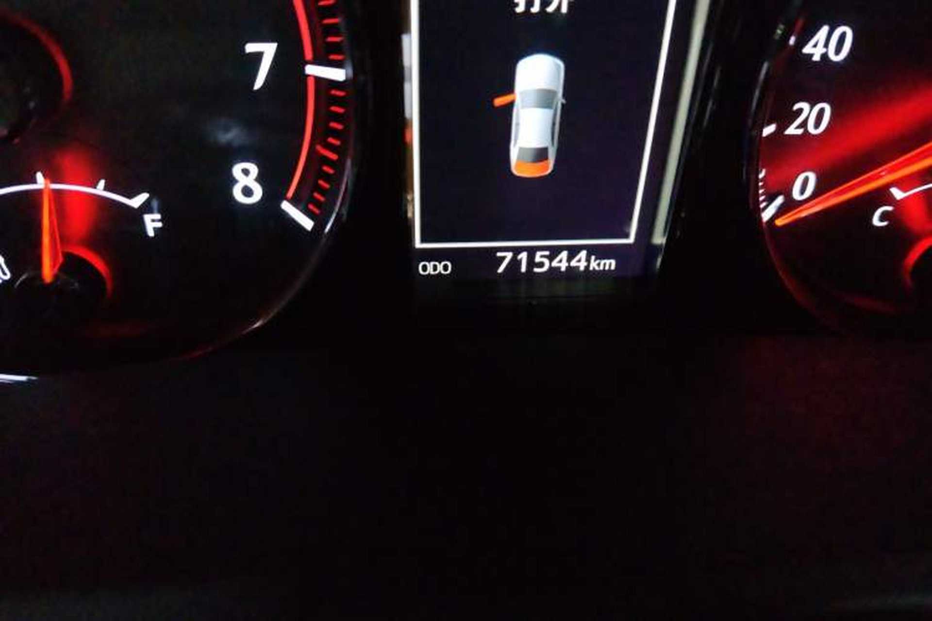 Used Toyota Crown 2017 2.0T Sport Edition Odometer Close Up