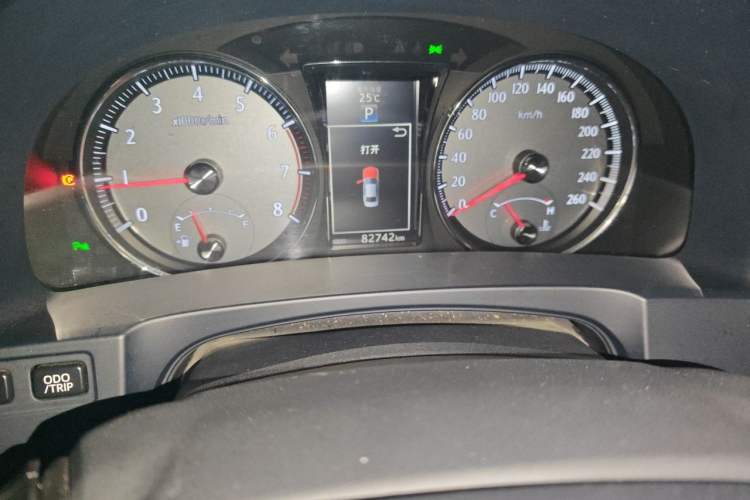 Used Toyota Crown 2017 2.0T Sport Edition Odometer Close Up