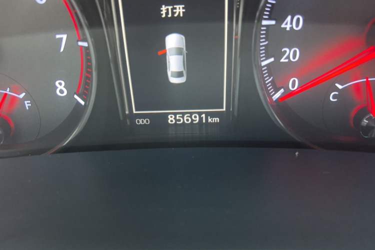 Used Toyota Crown 2017 2.0T Sport Edition Odometer Close Up
