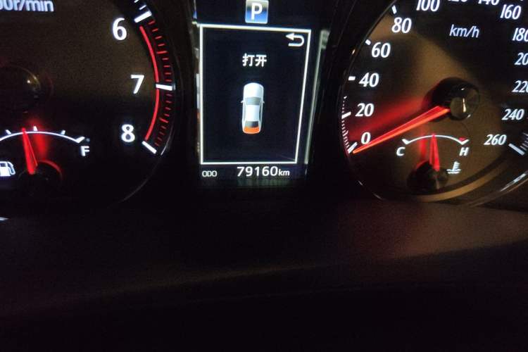 Used Toyota Crown 2017 2.0T Sport Edition Odometer Close Up