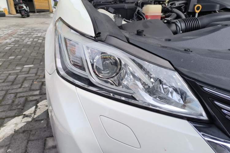 Used Toyota Crown 2017 2.0T Sport Edition Right Front Headlight