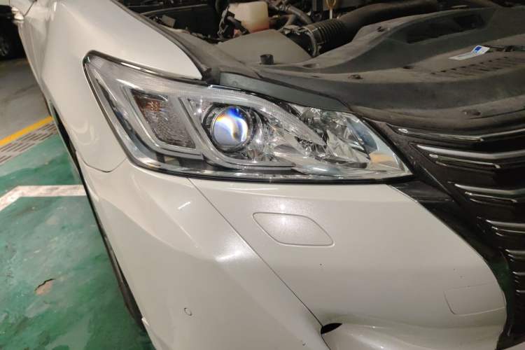 Used Toyota Crown 2017 2.0T Sport Edition Right Front Headlight