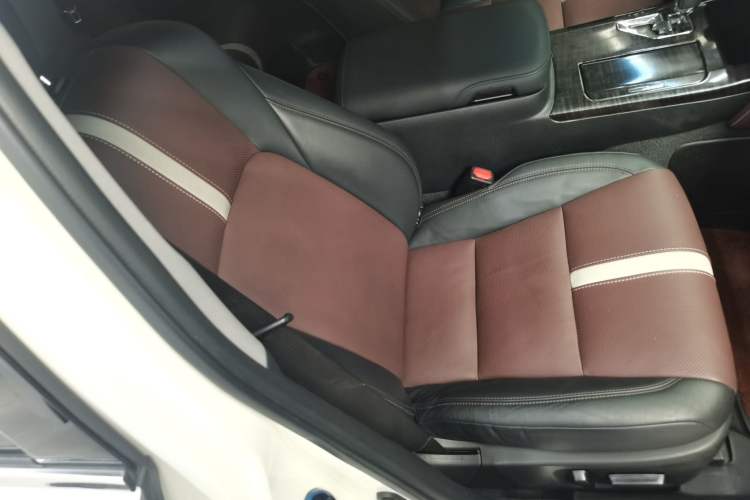 Used Toyota Crown 2017 2.0T Sport Edition Right Front Seat