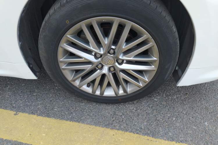 Used Toyota Crown 2017 2.0T Sport Edition Right Front Wheel Hub