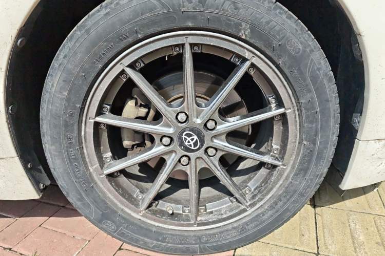Used Toyota Crown 2017 2.0T Sport Edition Right Front Wheel Hub