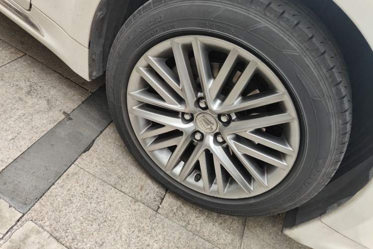 Used Toyota Crown 2017 2.0T Sport Edition Right Front Wheel Hub