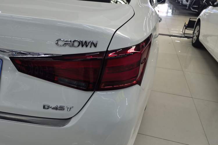 Used Toyota Crown 2017 2.0T Sport Edition Right Rear Taillight