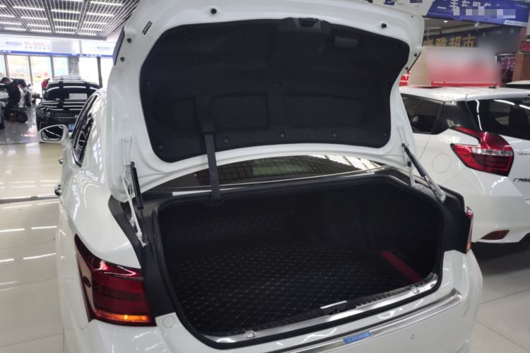 Used Toyota Crown 2017 2.0T Sport Edition Trunk