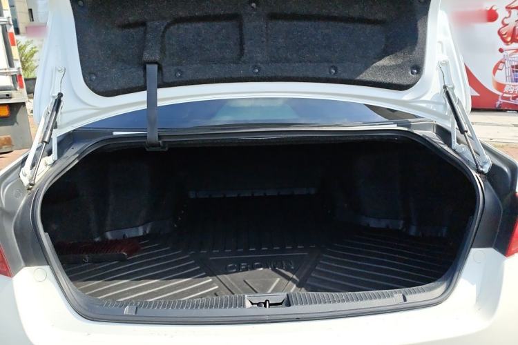 Used Toyota Crown 2017 2.0T Sport Edition Trunk