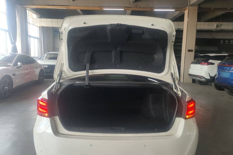 Used Toyota Crown 2017 2.0T Sport Edition Trunk