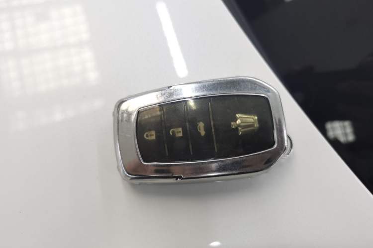 Used Toyota Crown 2017 2.0T Sport Edition Vehicle Key