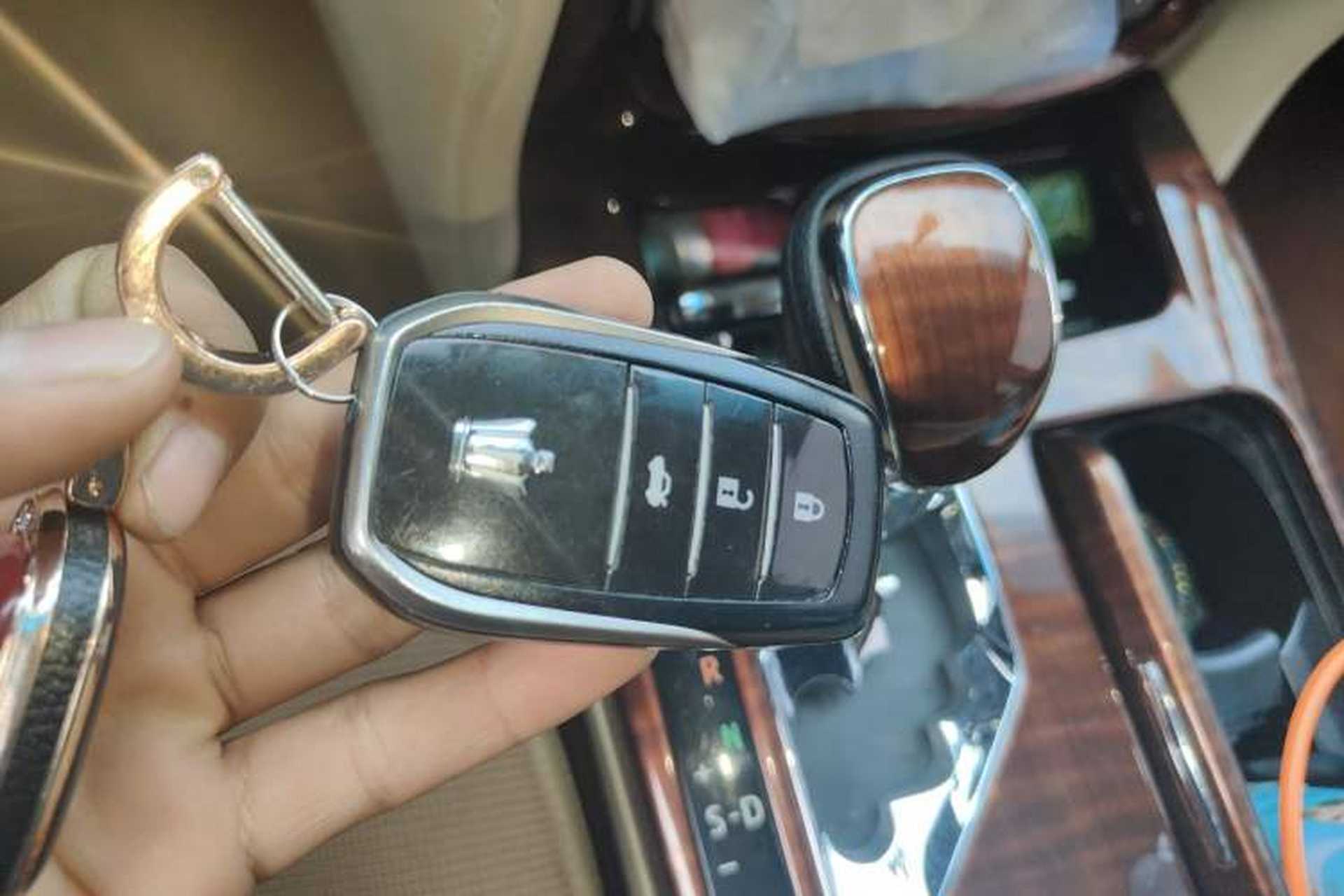 Used Toyota Crown 2017 2.0T Sport Edition Vehicle Key