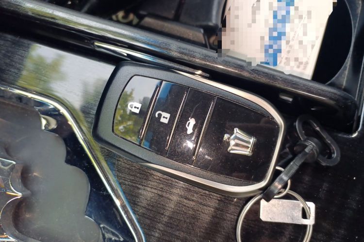 Used Toyota Crown 2017 2.0T Sport Edition Vehicle Key