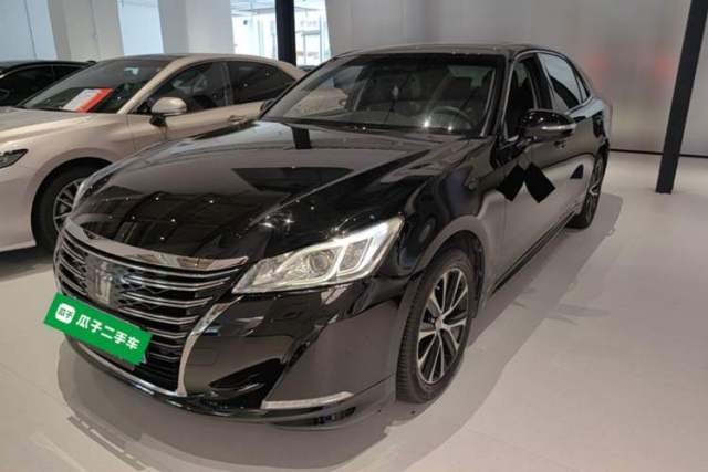 Ojetý Toyota Crown 2018 2.0T Fashion Edition