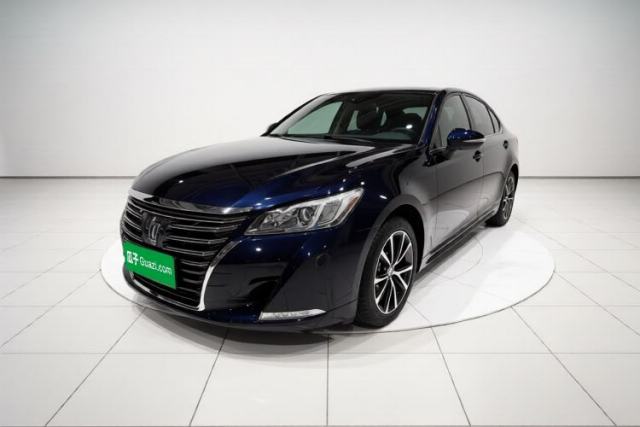 Ojetý Toyota Crown 2018 2.0T Fashion Edition