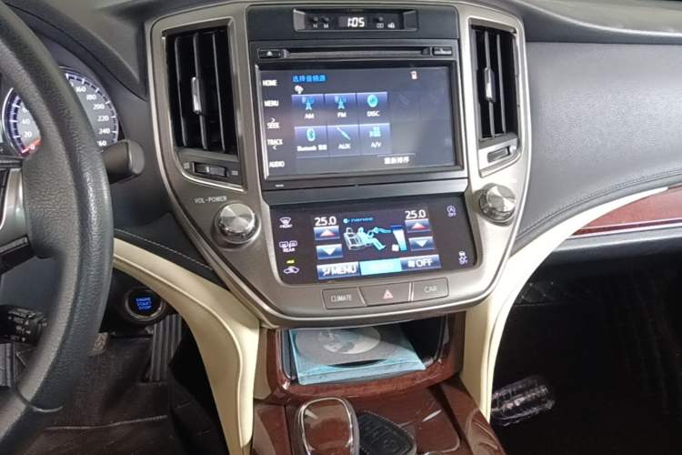 Used Toyota Crown 2018 2.0T Fashion Edition Audio And AC Panel