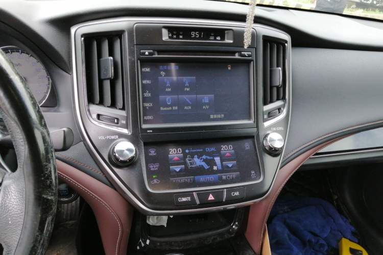 Used Toyota Crown 2018 2.0T Sport Edition Audio And AC Panel