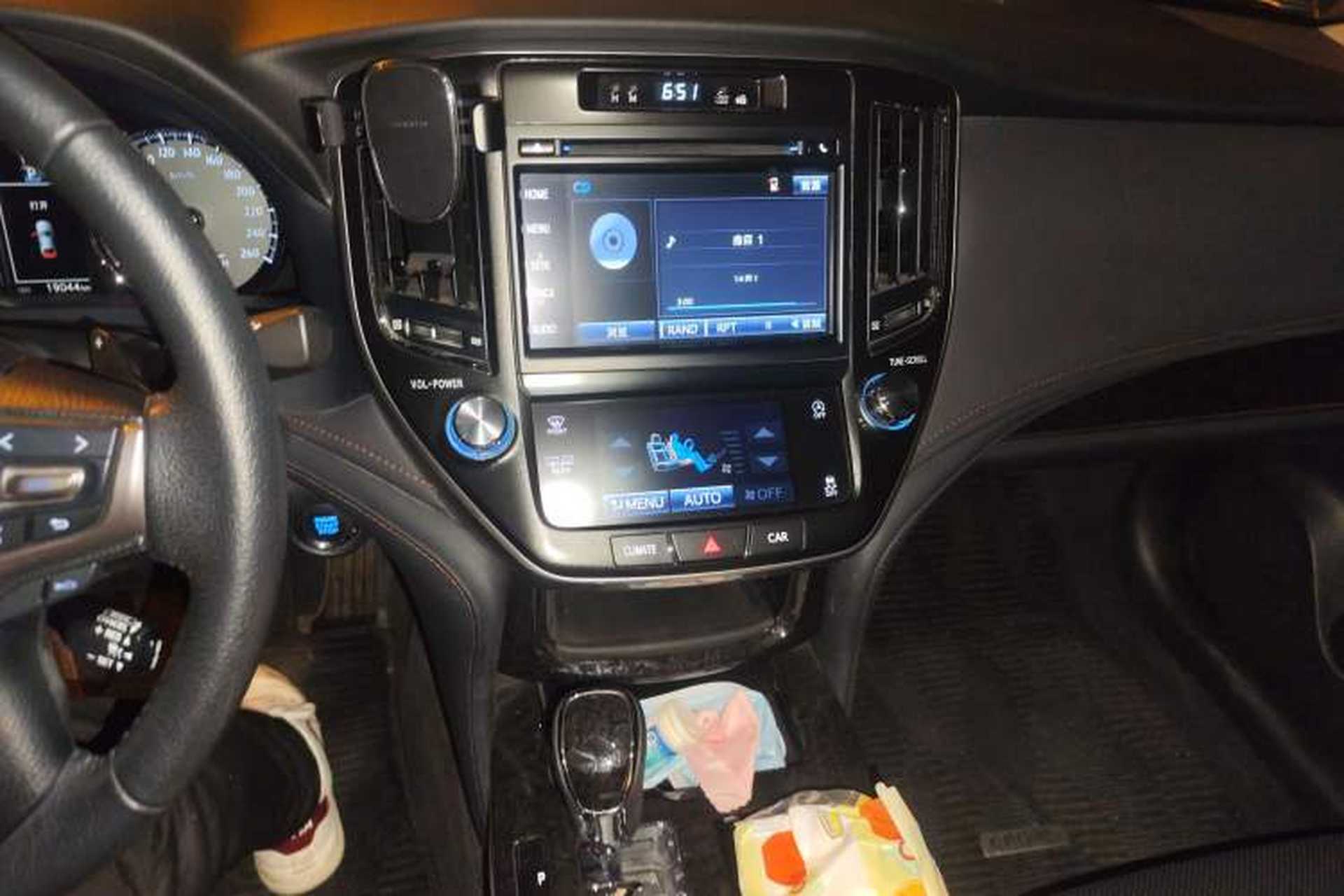 Used Toyota Crown 2018 2.0T Fashion Edition Audio And AC Panel