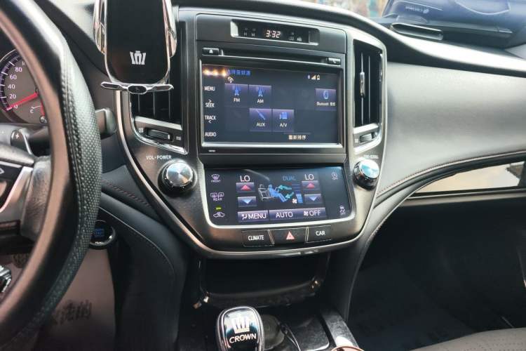 Used Toyota Crown 2018 2.0T Fashion Edition Audio And AC Panel