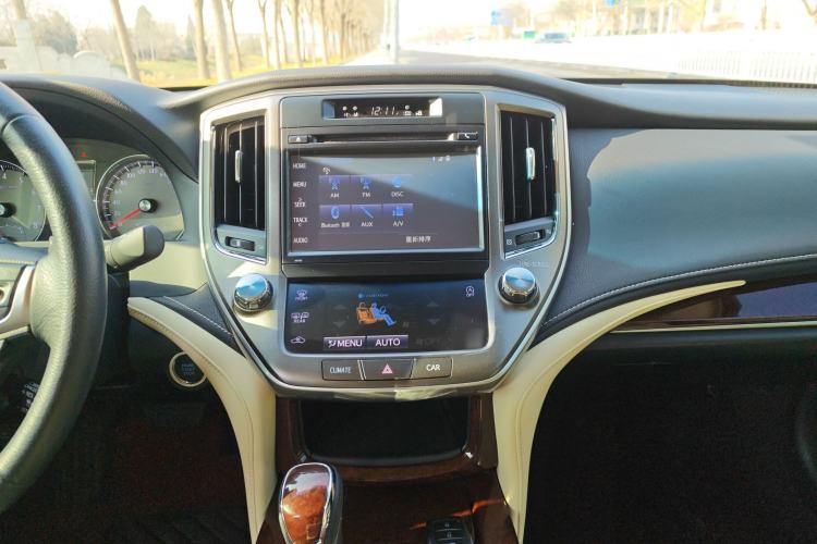 Used Toyota Crown 2018 2.0T Fashion Edition Audio And AC Panel