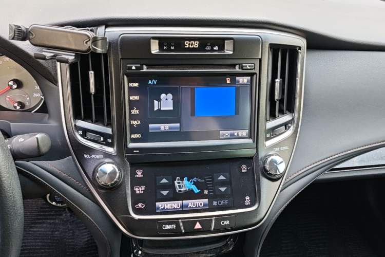 Used Toyota Crown 2018 2.0T Fashion Edition Audio And AC Panel