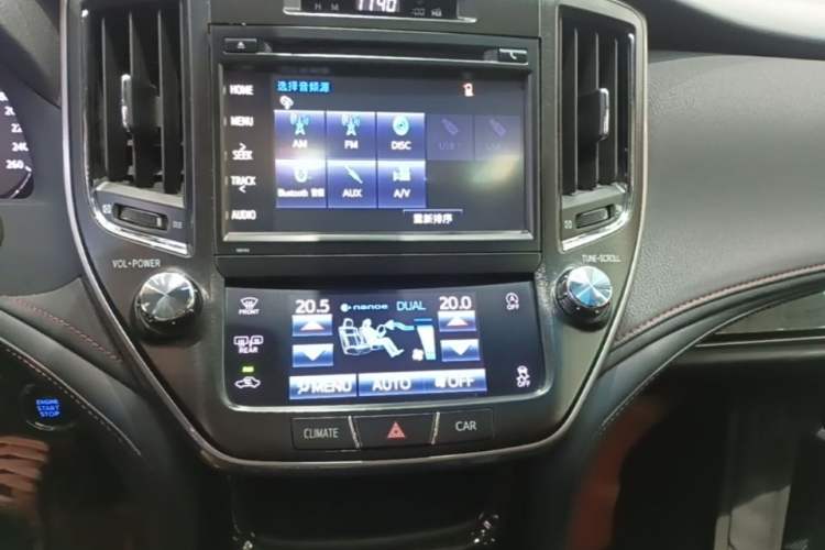 Used Toyota Crown 2018 2.0T Fashion Edition Audio And AC Panel